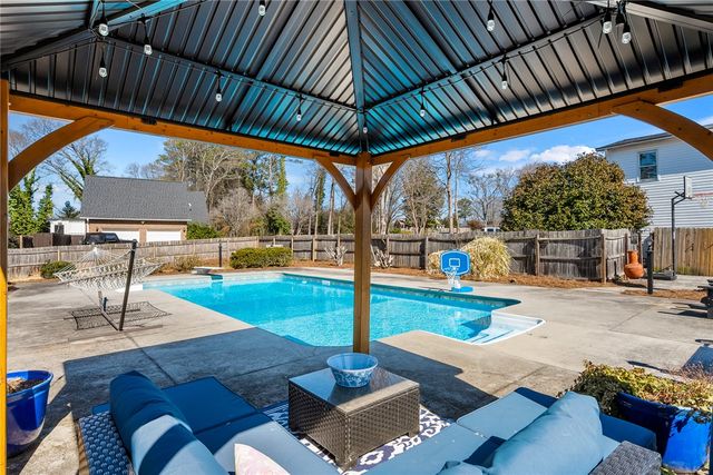 112 Rustic Lane, Anderson, SC 29621