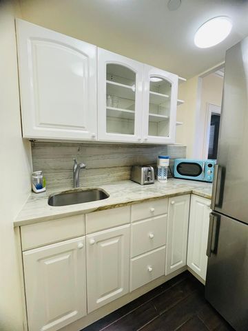 235 Sunrise Avenue 2262, Palm Beach, FL 33480