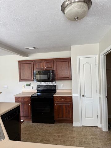 640 Ken Pilkerton Dr, Smyrna, TN 37167