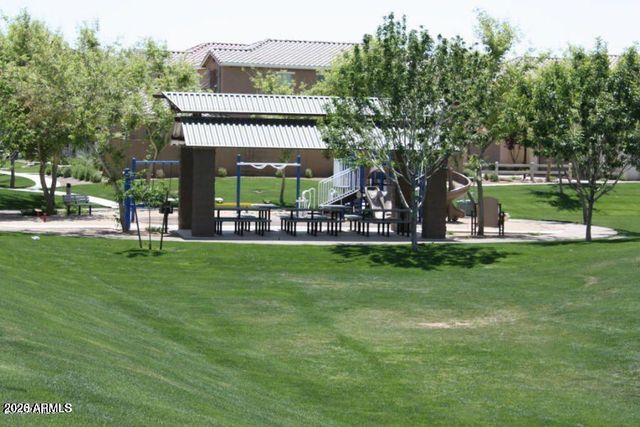 3775 E SANTA FE Lane, Gilbert, AZ 85297