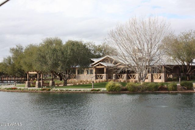 3775 E SANTA FE Lane, Gilbert, AZ 85297