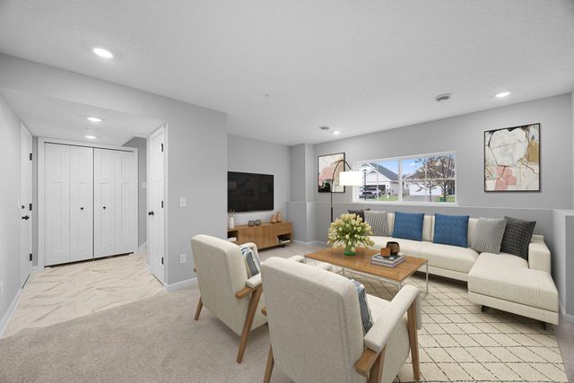 6746 Wildflower Way, Minnetrista, MN 55331