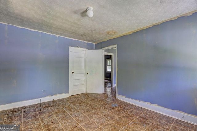 120 Caraker Avenue, Milledgeville, GA 31061