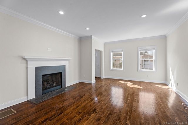 67 Boston Post Road 8, Madison, CT 06443