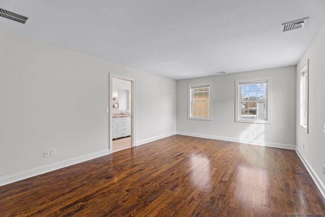 67 Boston Post Road 8, Madison, CT 06443