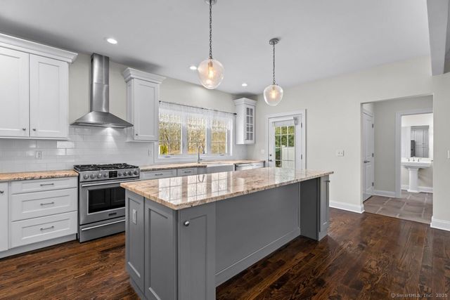 67 Boston Post Road 8, Madison, CT 06443