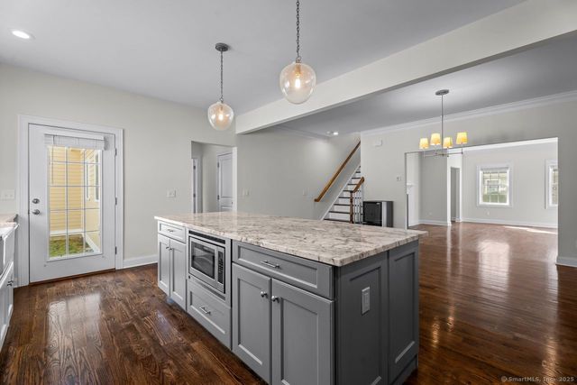 67 Boston Post Road 8, Madison, CT 06443