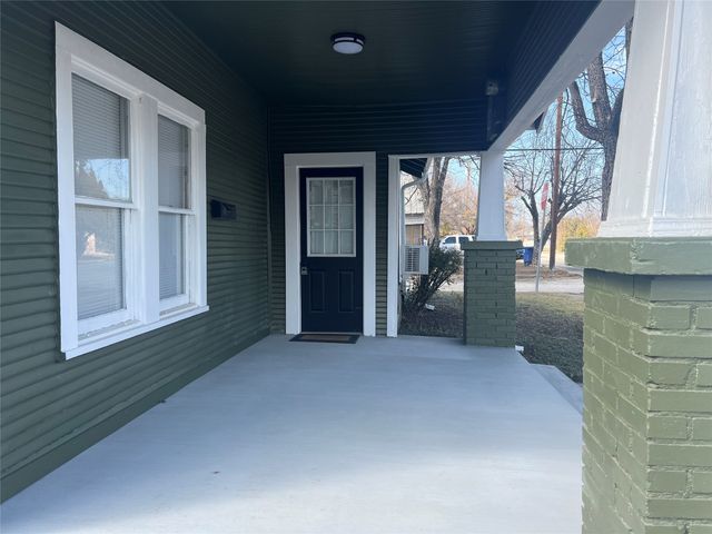 1801 6th Street, Brownwood, TX 76801