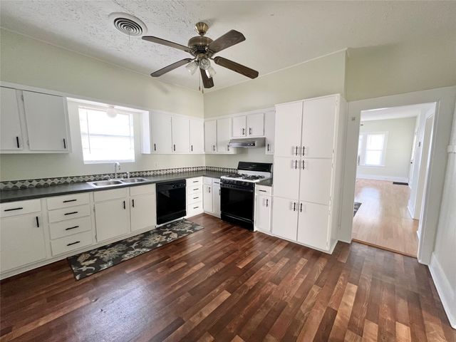 1801 6th Street, Brownwood, TX 76801