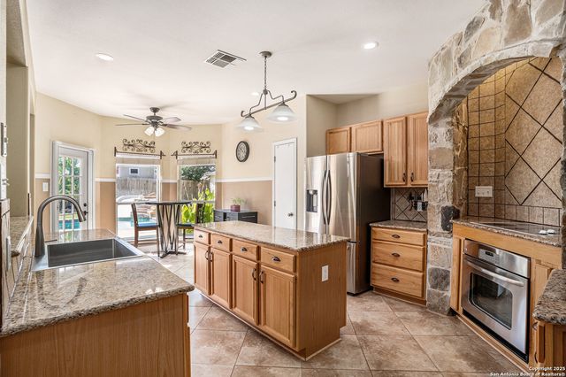3426 Columbia, Cibolo, TX 78108