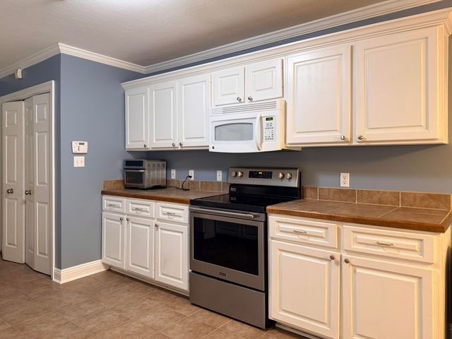 43 Clear Springs, Hattiesburg, MS 39402