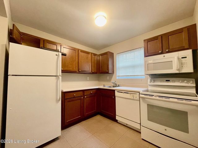 3546 Brockton Ln 5, Louisville, KY 40220