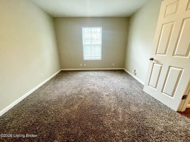3546 Brockton Ln 5, Louisville, KY 40220