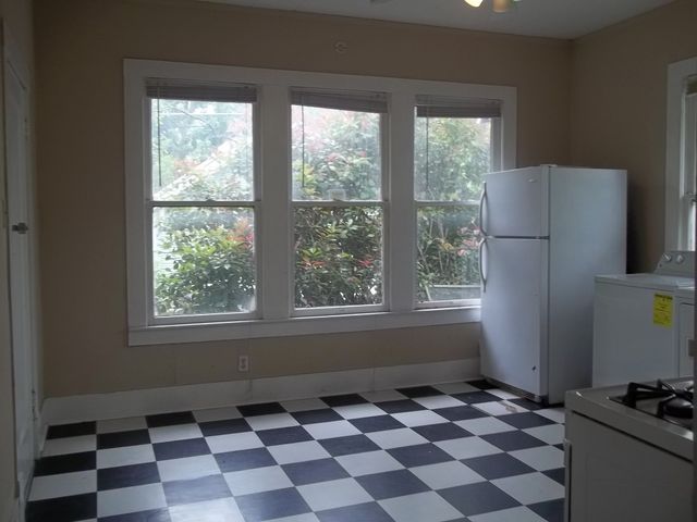 218 N Windomere Avenue B, Dallas, TX 75208