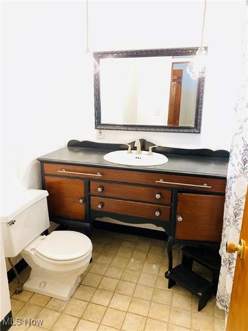 3905 Dobbins Road, Poland, OH 44514