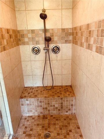 3905 Dobbins Road, Poland, OH 44514