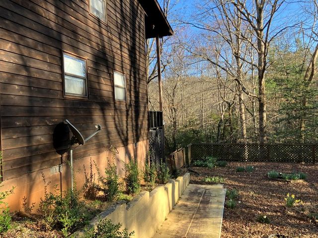 67 Hundred Acre Woods Drive, Murphy, NC 28906