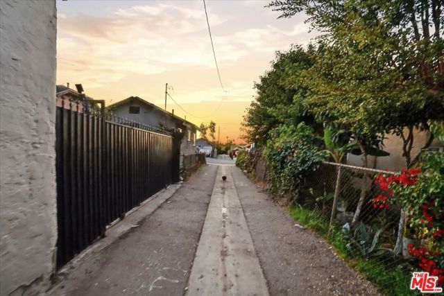 214 N Alma Avenue, Los Angeles, CA 90063