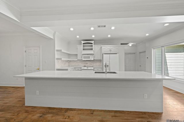 12143 Indigo Dr, St Francisville, LA 70775