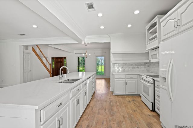 12143 Indigo Dr, St Francisville, LA 70775
