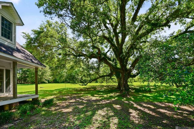 12143 Indigo Dr, St Francisville, LA 70775