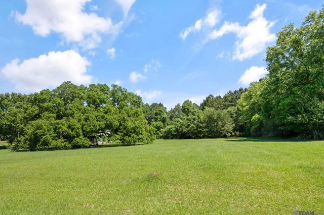 12143 Indigo Dr, St Francisville, LA 70775