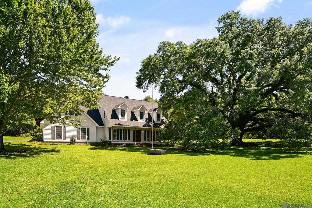 12143 Indigo Dr, St Francisville, LA 70775