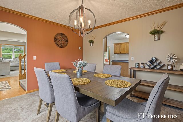 8954 Lady Lauren Drive, Rockford, MI 49341