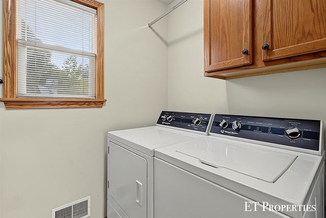 8954 Lady Lauren Drive, Rockford, MI 49341