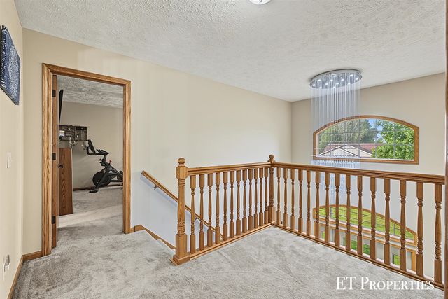 8954 Lady Lauren Drive, Rockford, MI 49341