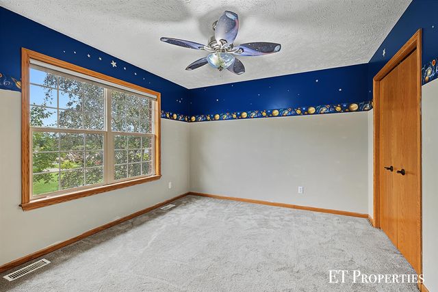 8954 Lady Lauren Drive, Rockford, MI 49341