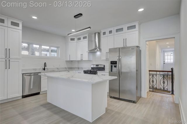 3110 N Main Street, Royal Oak, MI 48073