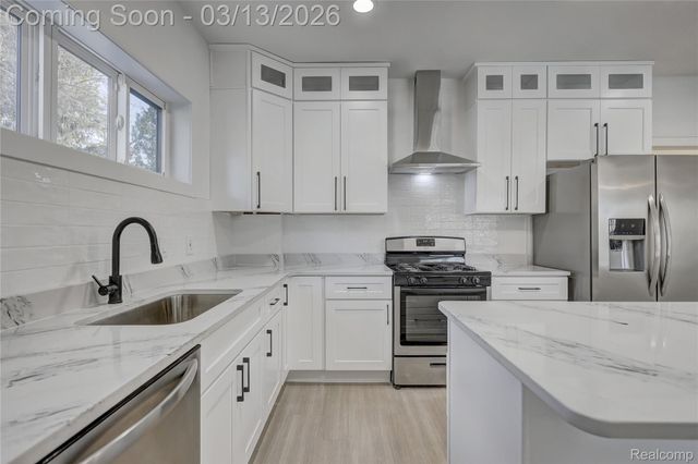 3110 N Main Street, Royal Oak, MI 48073