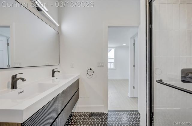 3110 N Main Street, Royal Oak, MI 48073