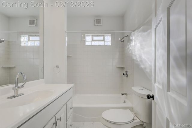 3110 N Main Street, Royal Oak, MI 48073