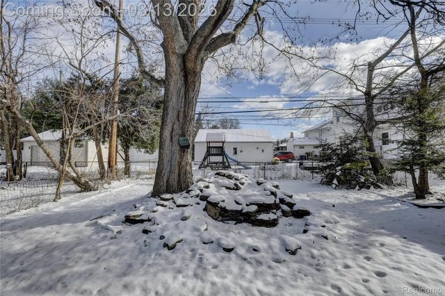 3110 N Main Street, Royal Oak, MI 48073