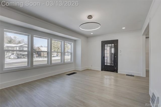 3110 N Main Street, Royal Oak, MI 48073