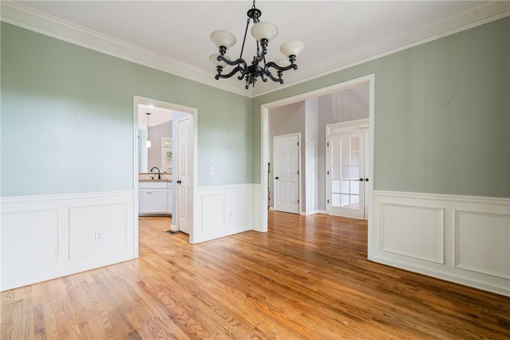 Image 6 of property listing at 3875 Sweetwater Drive, Cumming, GA 30041