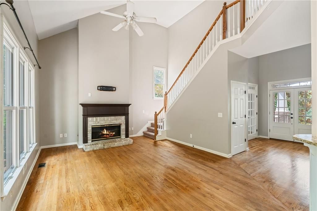 Image 9 of property listing at 3875 Sweetwater Drive, Cumming, GA 30041