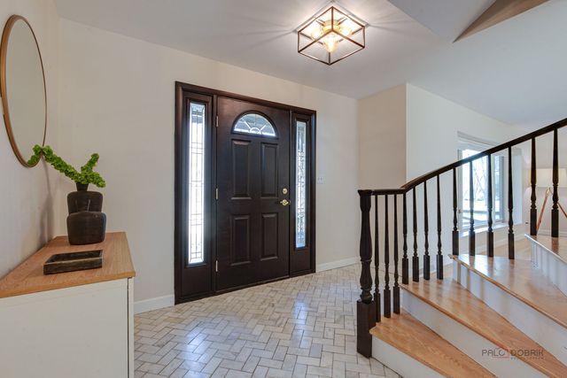 613 E Golf Road, Libertyville, IL 60048