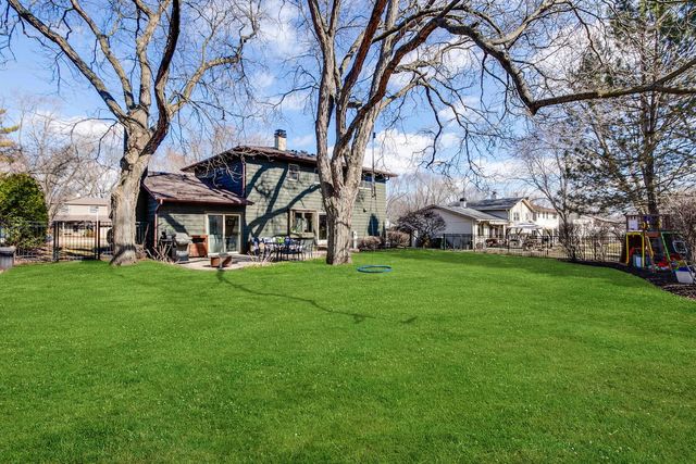 613 E Golf Road, Libertyville, IL 60048