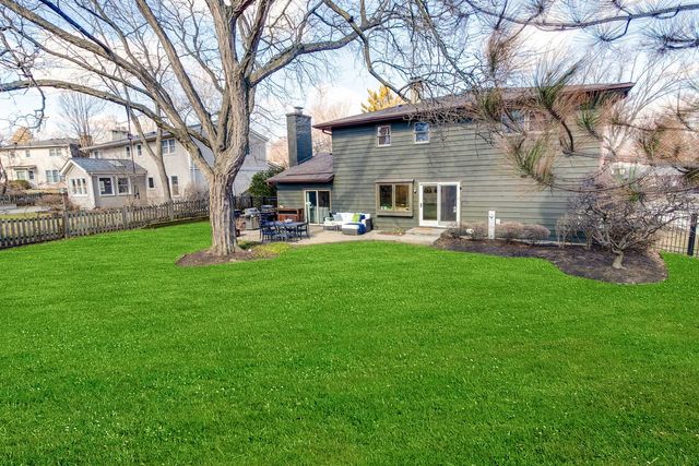 613 E Golf Road, Libertyville, IL 60048