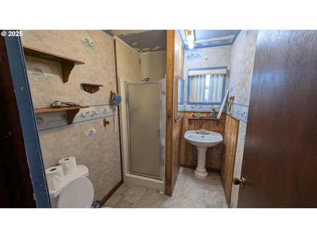 52991 STRINGTOWN Rd, Myrtle Point, OR 97458