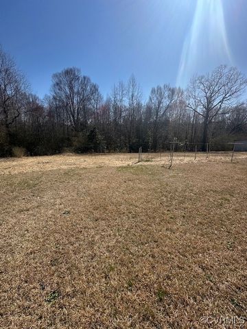 2789 Sussex Dr, Emporia, VA 23847