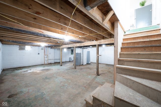 1500 W 11th Street, Anderson, IN 46016