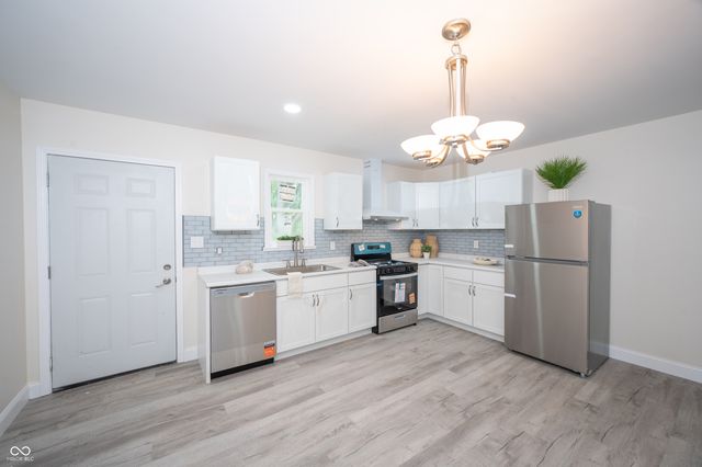1500 W 11th Street, Anderson, IN 46016