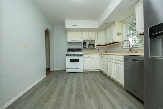 523 Archer Avenue, Waterloo, IA 50703