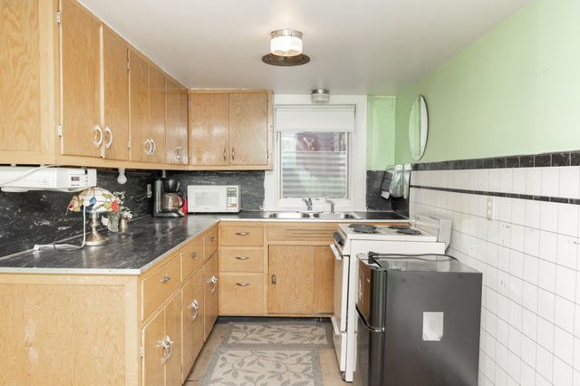 723 13th Street N, Moorhead, MN 56560