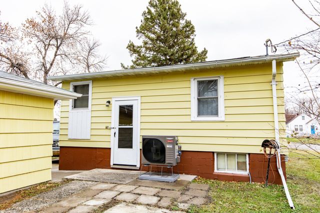 723 13th Street N, Moorhead, MN 56560