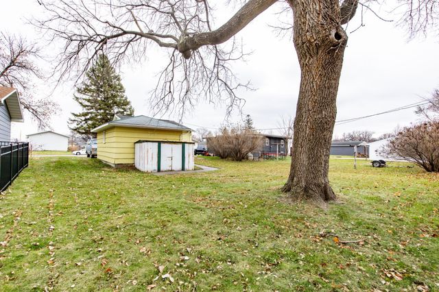 723 13th Street N, Moorhead, MN 56560